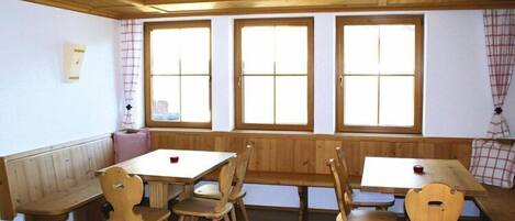 تناول الطعام