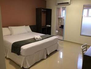 Minibar, bureau, chambres insonorisées, Wi-Fi gratuit