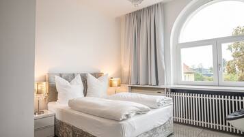 Business-Doppelzimmer | Minibar, Zimmersafe, individuell dekoriert, individuell eingerichtet