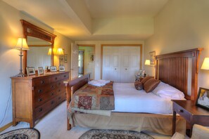 4 bedrooms, Internet, bed sheets