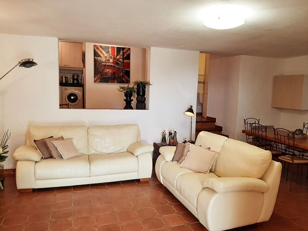 the tops of taradeau