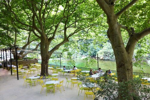 Sunny Provence Home with Terrace