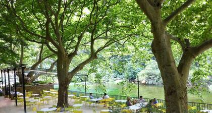 Sunny Provence Home with Terrace