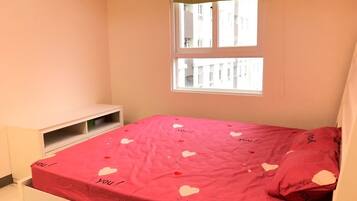 1 bedroom, in-room safe, iron/ironing board, WiFi