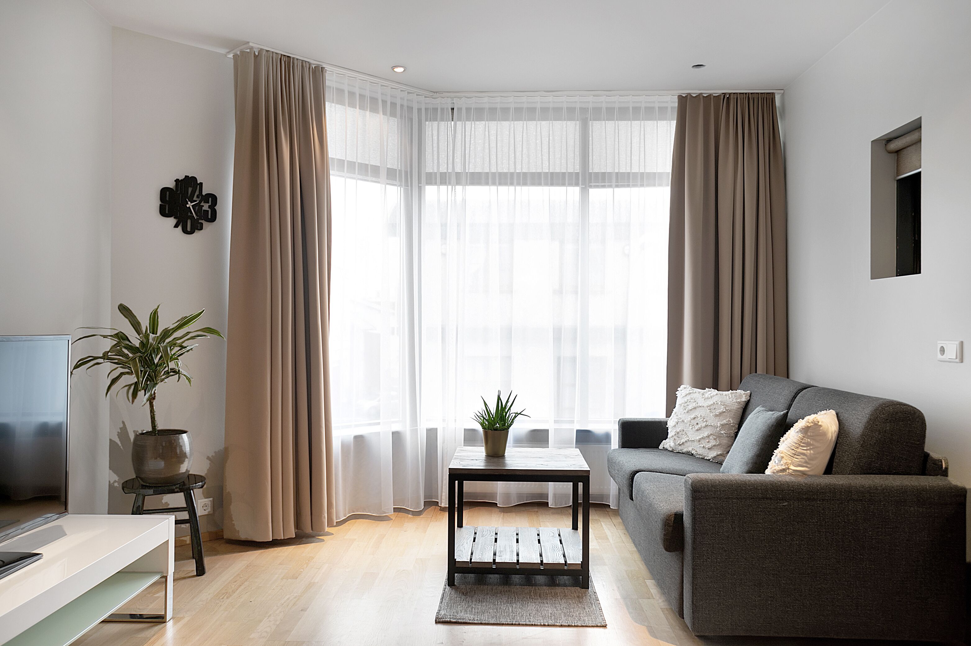 Una Smart TV, libros