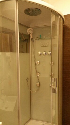 Comfort Double Room | Bathroom | Free toiletries, hair dryer, slippers, bidet - Baku Sea View Hotel (Baku)