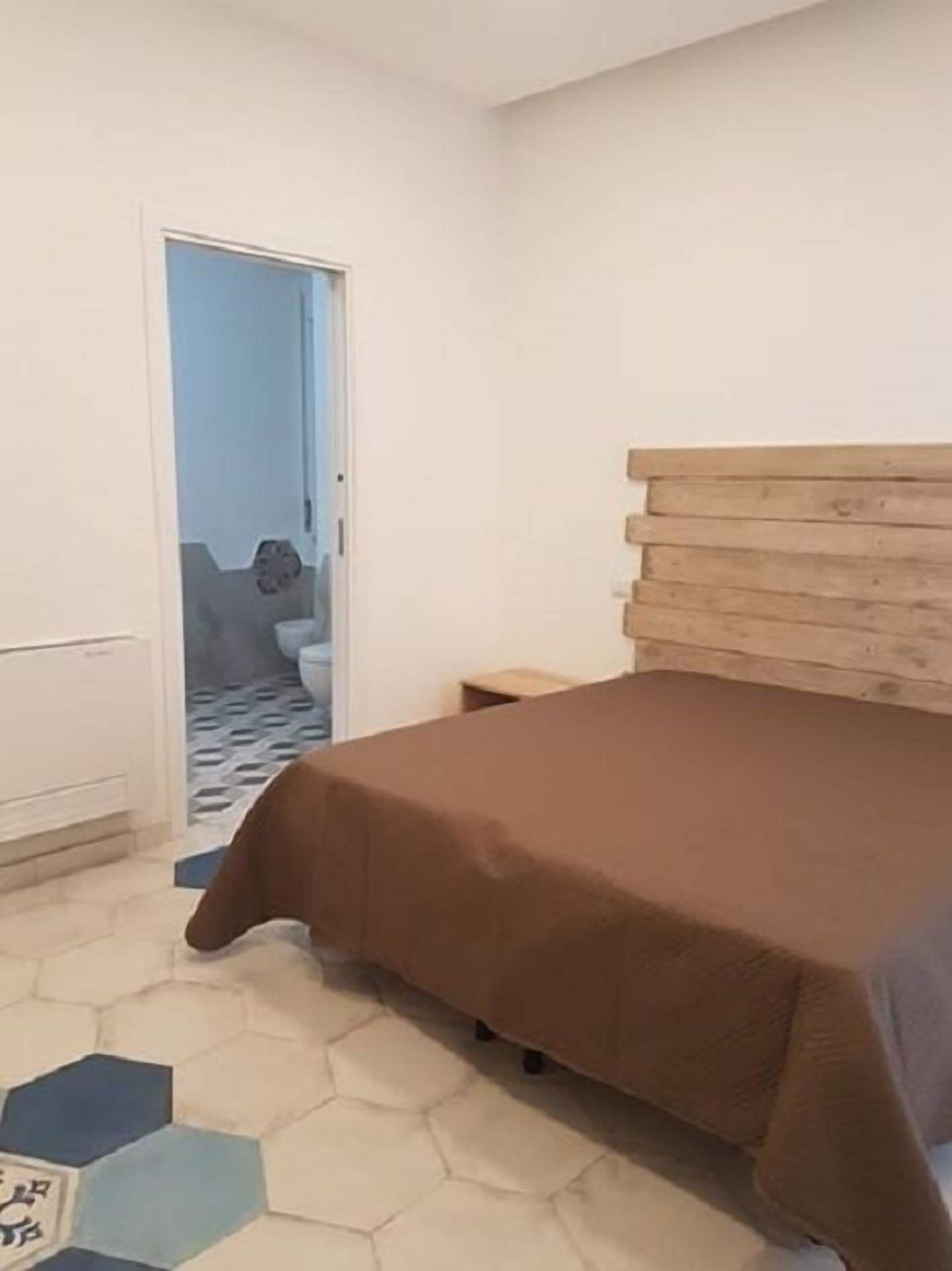 Double or Twin Room, Terrace | Individually decorated, individually furnished, desk, laptop workspace