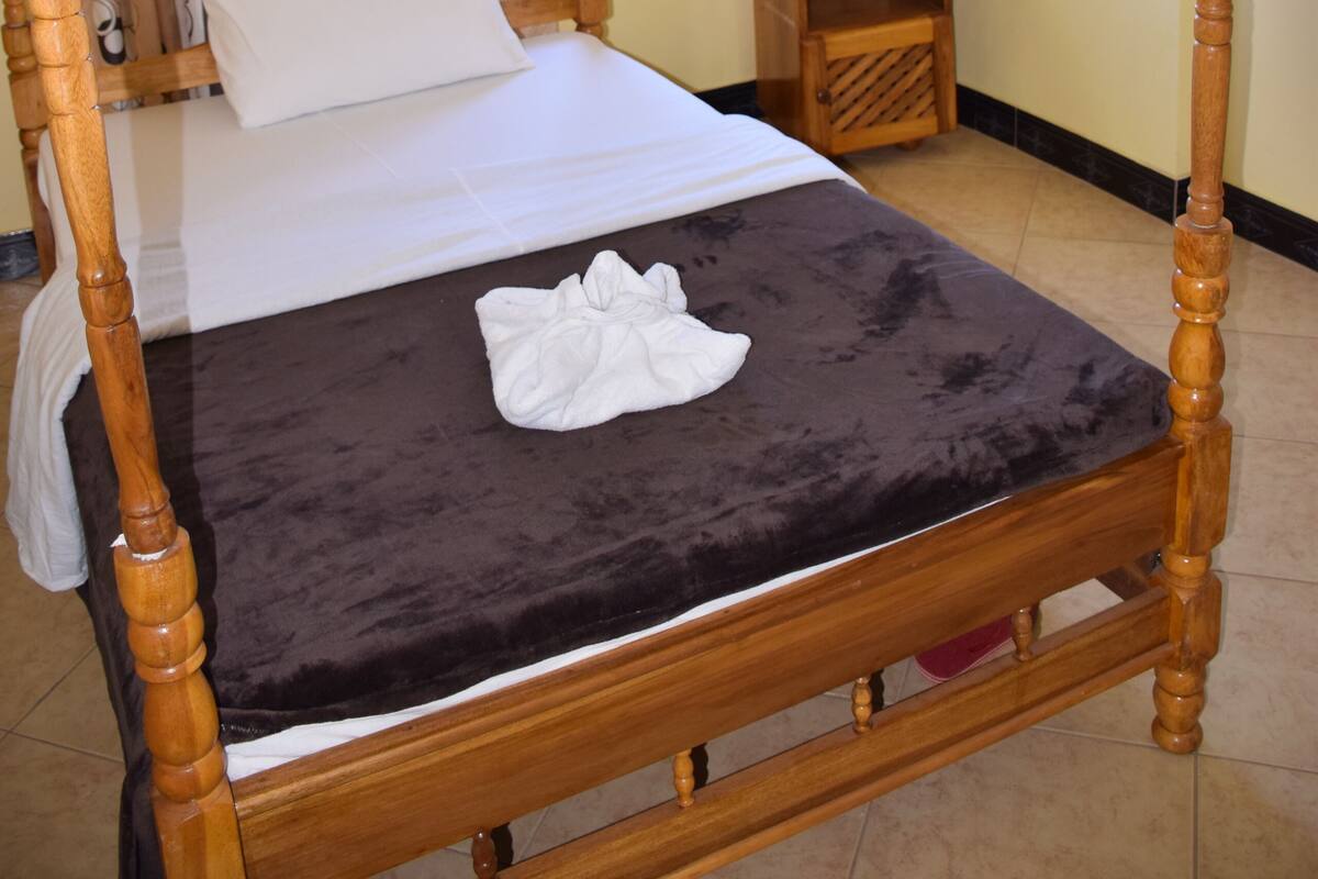 Desk, iron/ironing board, free WiFi, bed sheets