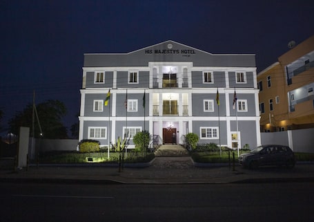 Fachada de la propiedad