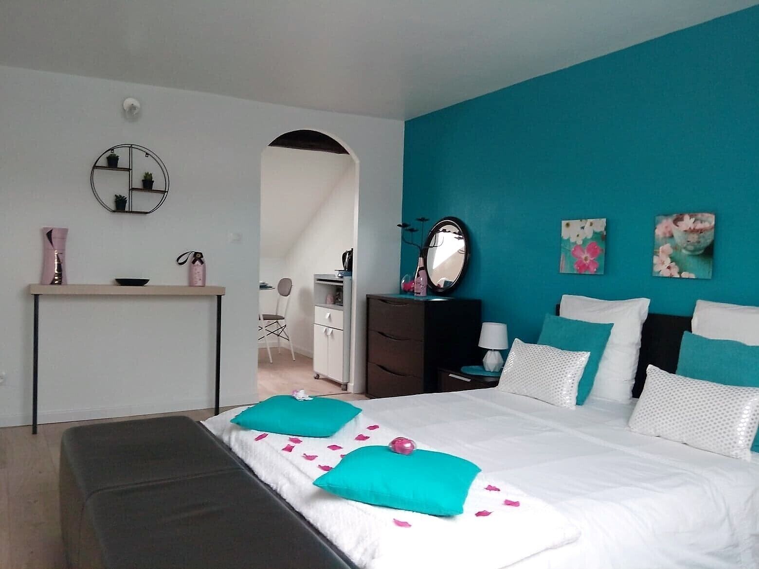 STUDIO ROMANTIC ESCALE À ÉPERNAY