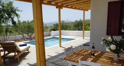 Stella Maria, maison à l'aéroport avec piscine privée