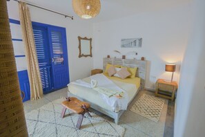 1 bedroom, iron/ironing board, WiFi, bed sheets - BOHO studio with private bathroom. (Essaouira)