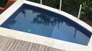 Kolam renang outdoor