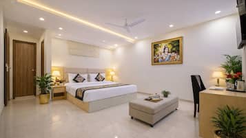 Bureau, chambres insonorisées, fer et planche à repasser, Wi-Fi gratuit