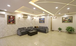 Reception - The D'Capitol Delhi, International Airport (New Delhi)