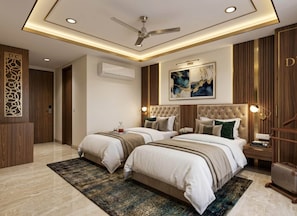 Escritorio, sistema de insonorización y tabla de planchar con plancha