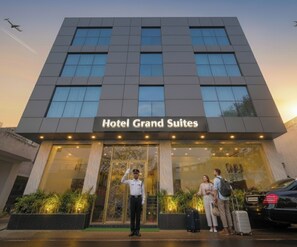 Exterior - Hotel Grand Suites Near Delhi Airport - A Unit of D'Capitol (New Delhi)