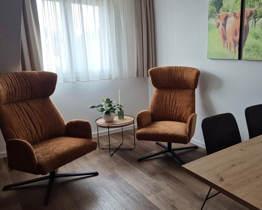 Superior-Studio | Schallisolierte Zimmer, Bügeleisen/Bügelbrett, kostenloses WLAN