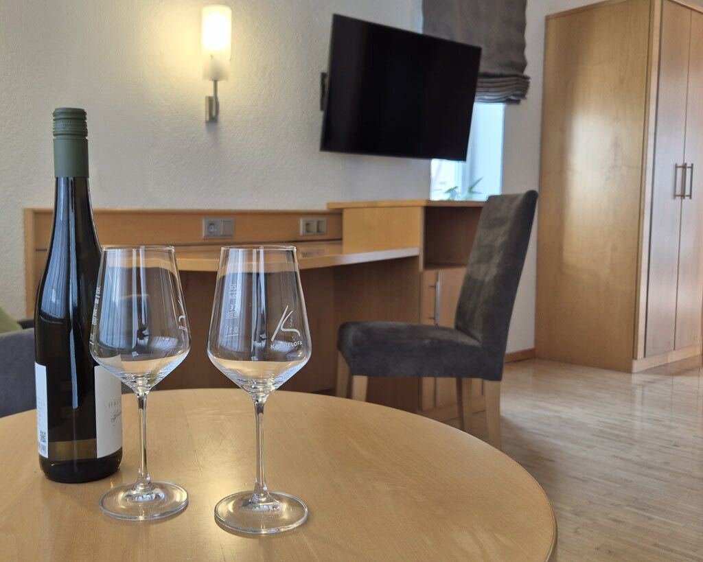 Comfort Double Room | Desk, soundproofing, iron/ironing board, free WiFi