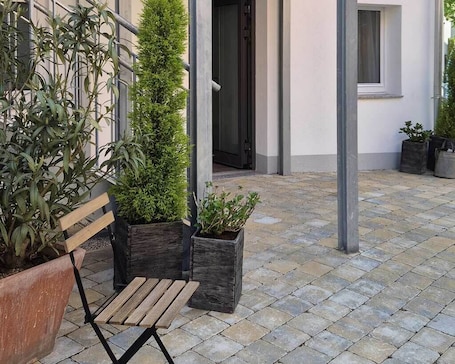Exterior. Kachelofa