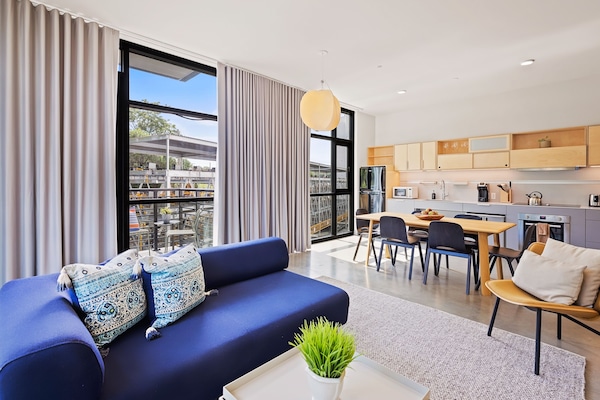 Premium bedding, in-room safe, individually decorated