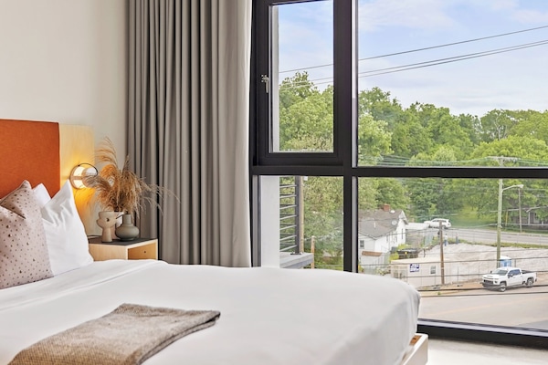 Premium Suite, 2 Queen Beds (2 Queen Beds) | Premium bedding, in-room safe, individually decorated
