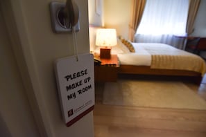 Interior entrance - Hotel Sokrat (Tirana)