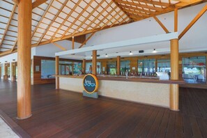 Bar (on property) - Cinnamon Velifushi Maldives (Maldives Islands)