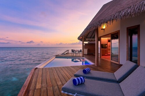 Cinnamon Velifushi Maldives