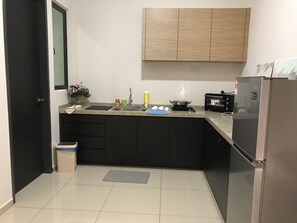 Oven - *HOMEZ SUITE* 2R1B @ Bukit Mertajam near Auto City & Icon City [City View] (Taman Bukit)