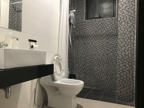 Shampoo - *HOMEZ SUITE* 2R1B @ Bukit Mertajam near Auto City & Icon City [City View] (Taman Bukit)