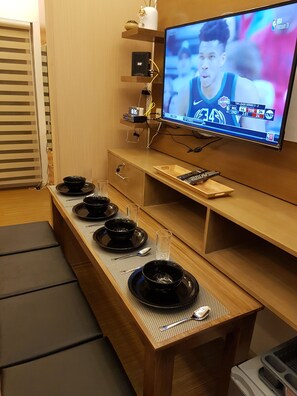 Interior - Suite Pool View with Balcony (Taguig)