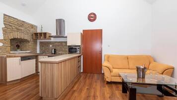 Apartment (4) | Dapur peribadi | Peti sejuk, ketuhar gelombang mikro, dapur, cerek elektrik