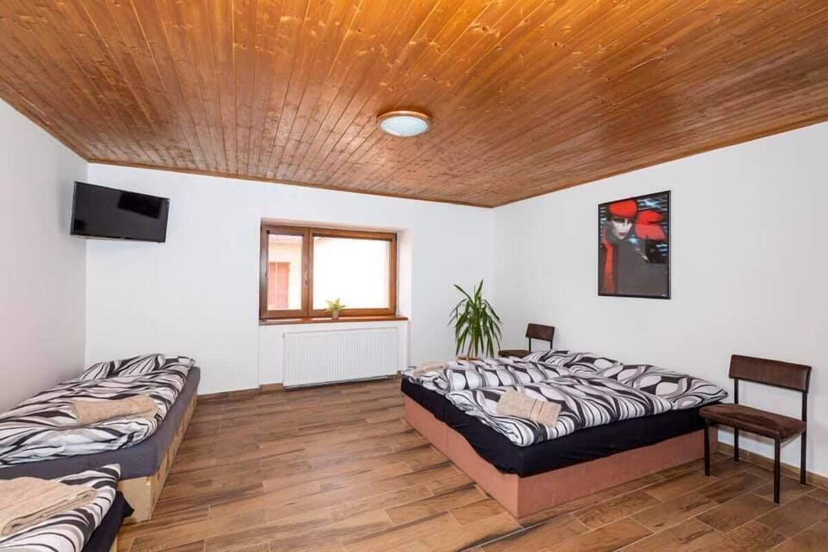 Apartment (1) | 2 bedrooms, laptop workspace, free WiFi, bed sheets