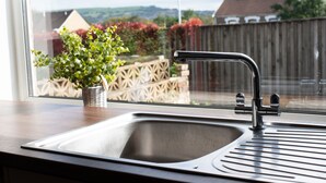 Three-Bedroom House | Private kitchen - Great Space in Morriston (Swansea)