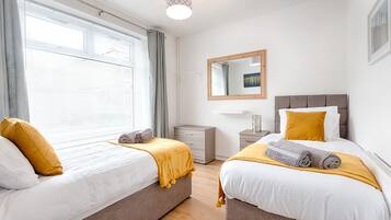 Three-Bedroom House | 3 bedrooms, laptop workspace, iron/ironing board, free WiFi