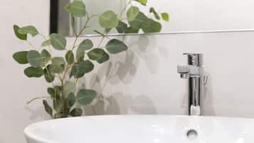 Superior Double Room | Bathroom sink