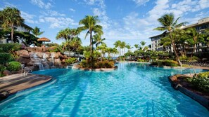 Piscina all'aperto, una piscina riscaldata