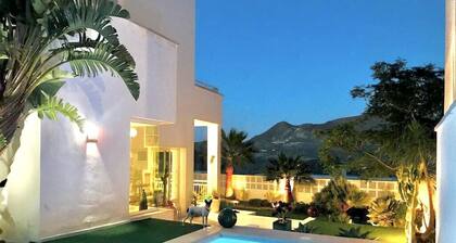 Villa Blancanäkymät ja uima-allas