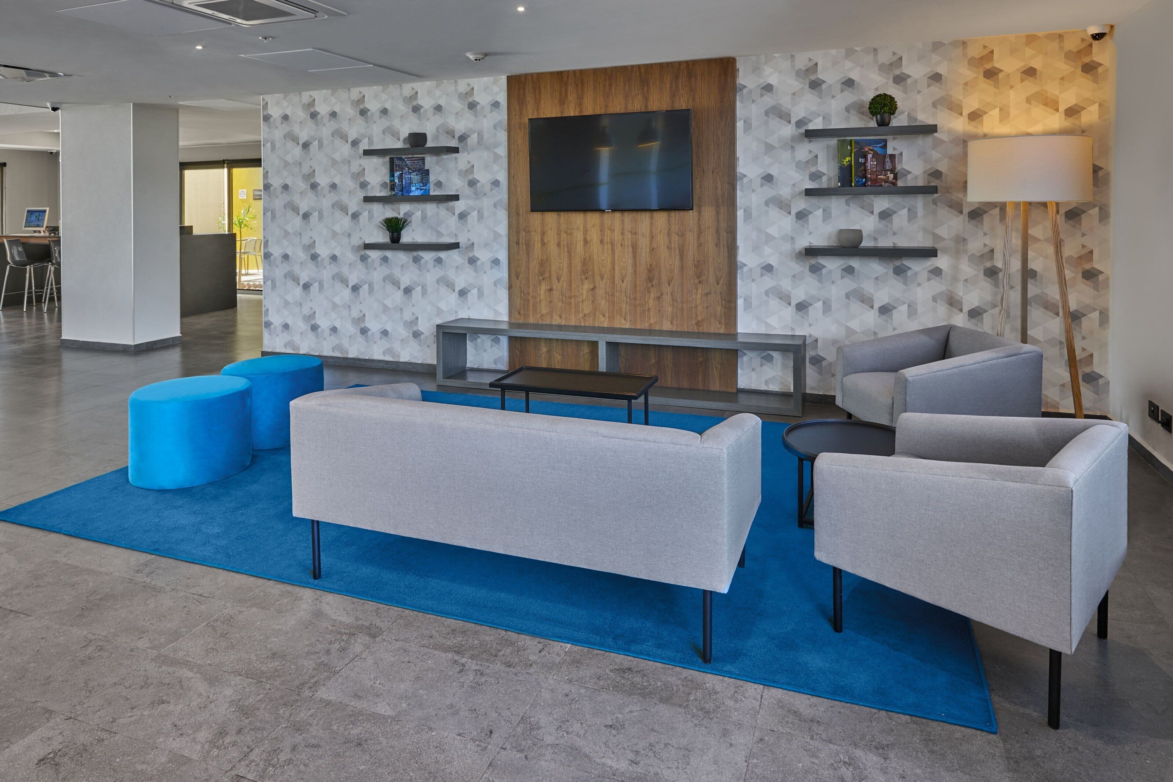 32-inch flat-screen tv with cable channels, tv