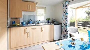 Mobile Home, 1 chambre | Cuisine privée | Grand réfrigérateur, micro-ondes, plaque de cuisson