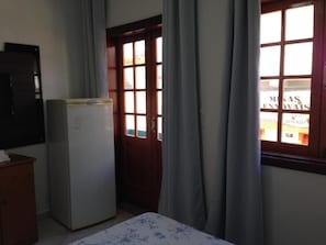 Minibar, kostenloses WLAN, Bettwäsche