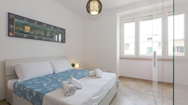 2 chambres, fer et planche à repasser, Wi-Fi, literie fournie