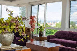 Lobby sitting area - Jacobo Daciano Departamentos Boutique (Zamora)