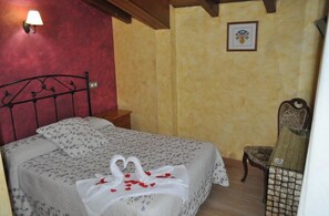 5 bedrooms, free WiFi, bed sheets - RURAL HOUSE CARPINTERO (Los Santos)