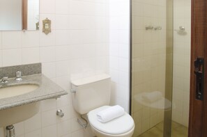 Superior Twin Room | Bathroom