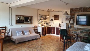 Studio (Rustiq) | Living area | LED TV - Monfort Apartments (Piran)