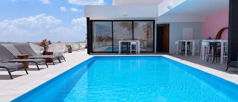 Piscine extérieure