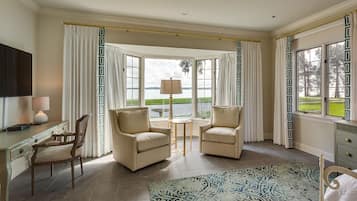 Deluxe Room Suite 4 | 1 bedroom, premium bedding, individually decorated