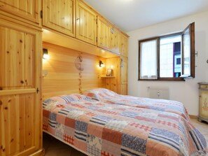 2 bedrooms, Internet